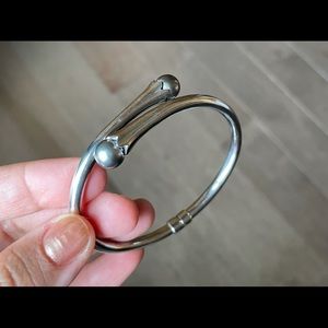 Sterling Silver Bracelet w/ Tahitian Black Pearls